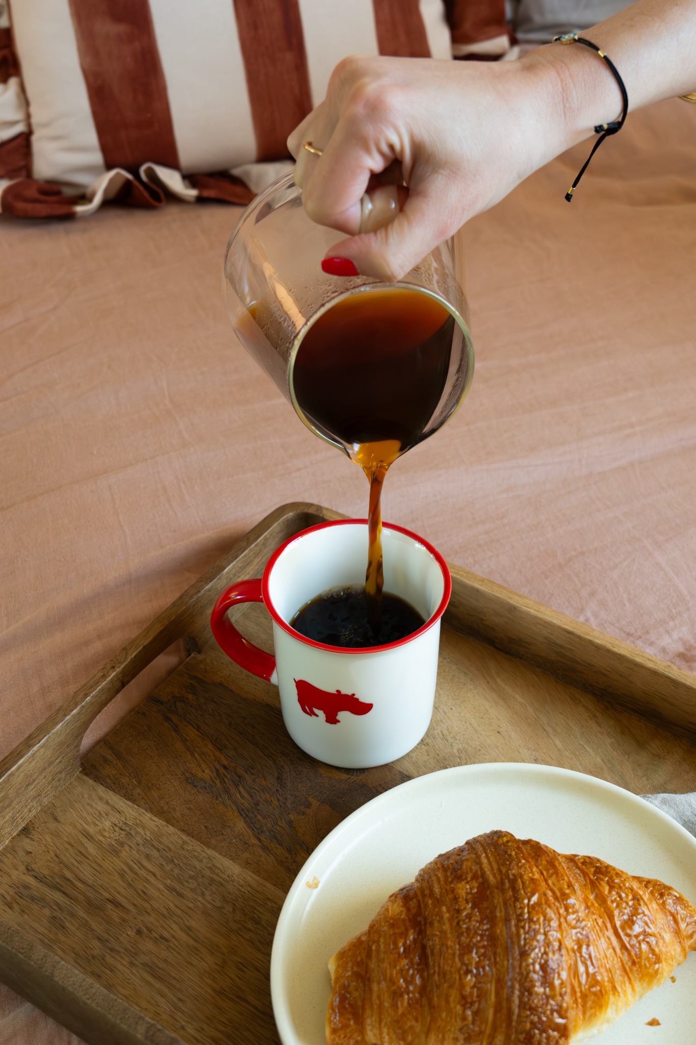 Kiss the Hippo Coffee Facebook ad