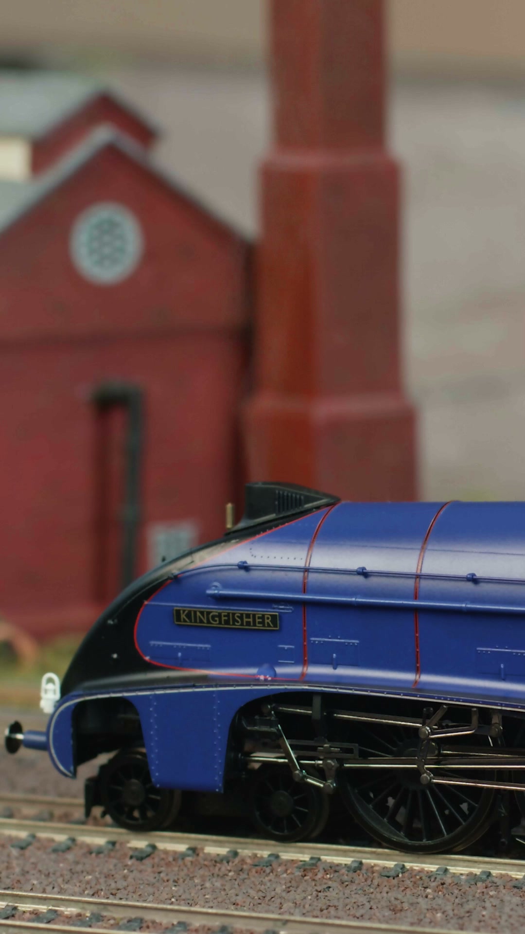 Hornby Model Railways Facebook ad: BR - Class A4 - 60024 'Kingfisher' (With Steam Generator)