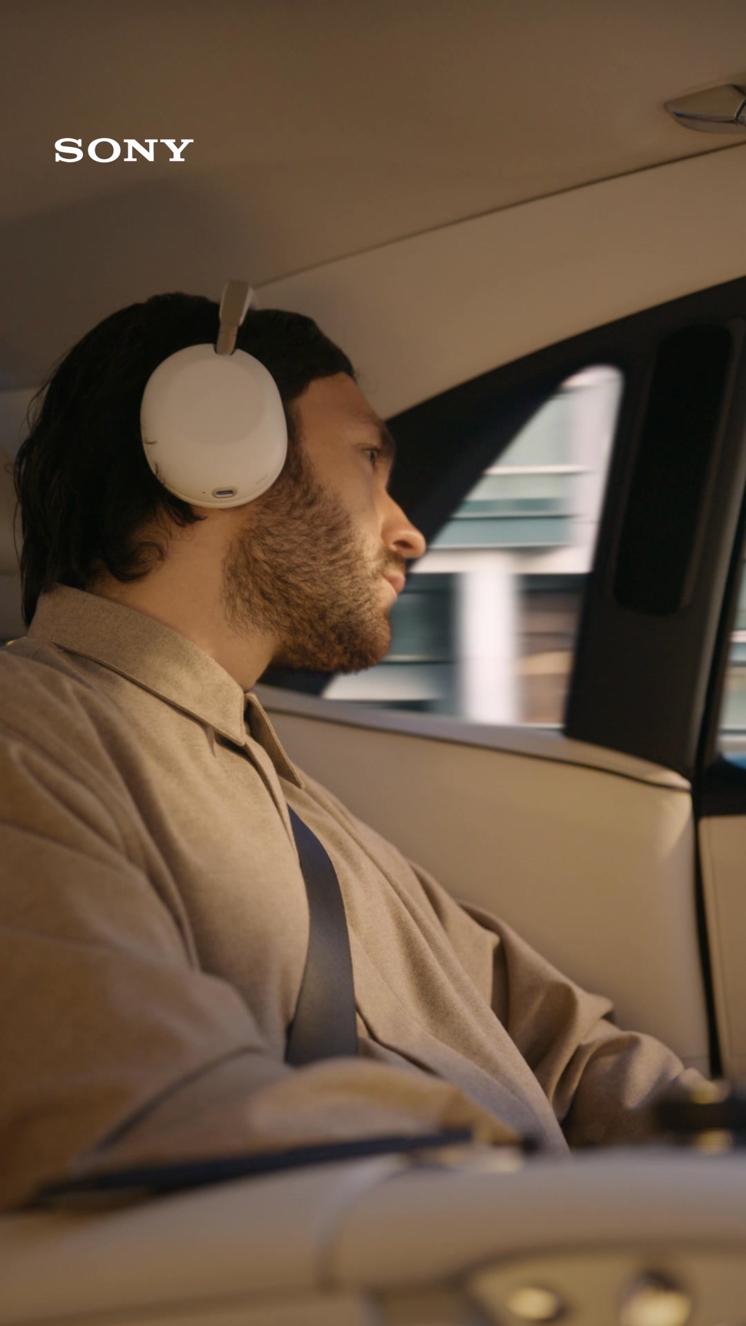 Sony Middle East Facebook ad: Sony 1000X THE COLLEXION
