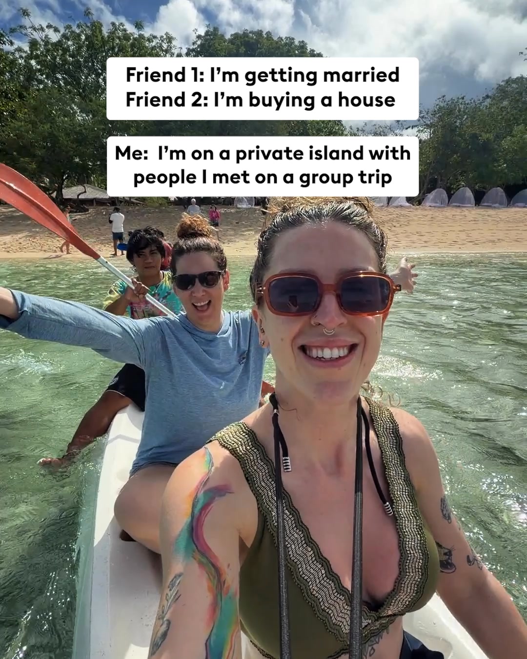 Flash Pack Facebook ad: Friends busy? Travel with new ones.