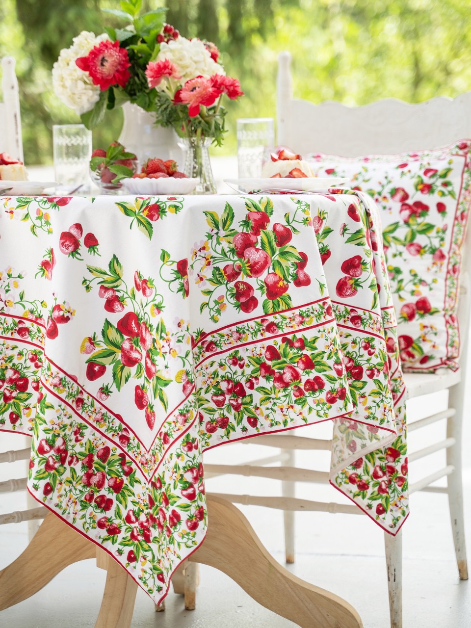 AntiqueFarmHouse Facebook ad