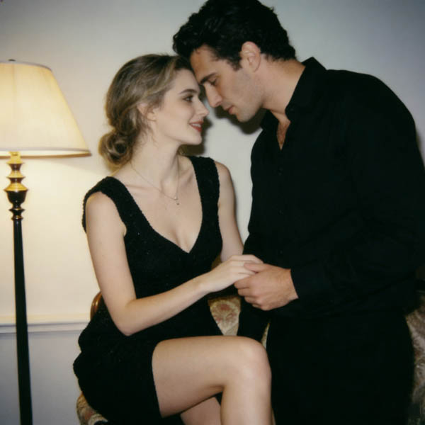 Empowering Love Stories Facebook ad: πΎππππππ: π»πππ π΄ππππ π³ππππ πππβ¦