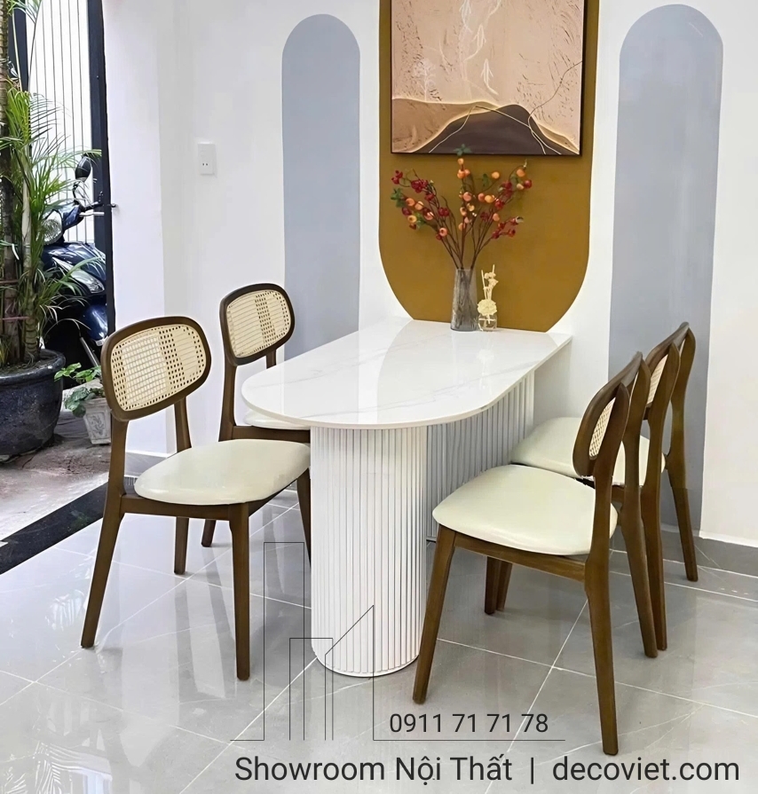 Nhà Decor Facebook ad: BỘ BÀN ĂN 4 GHẾ, GIÁ RẺ CHO…