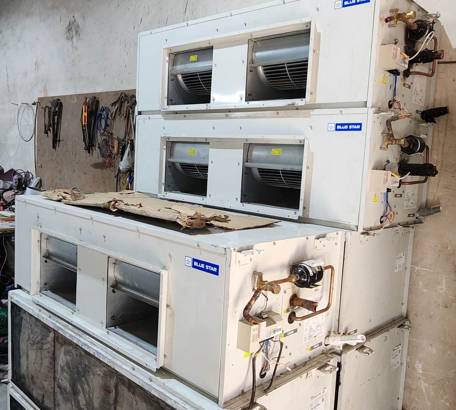 Hitakshi Air Conditioner Facebook ad: DUCTABLE AC GOOD CONDITIO