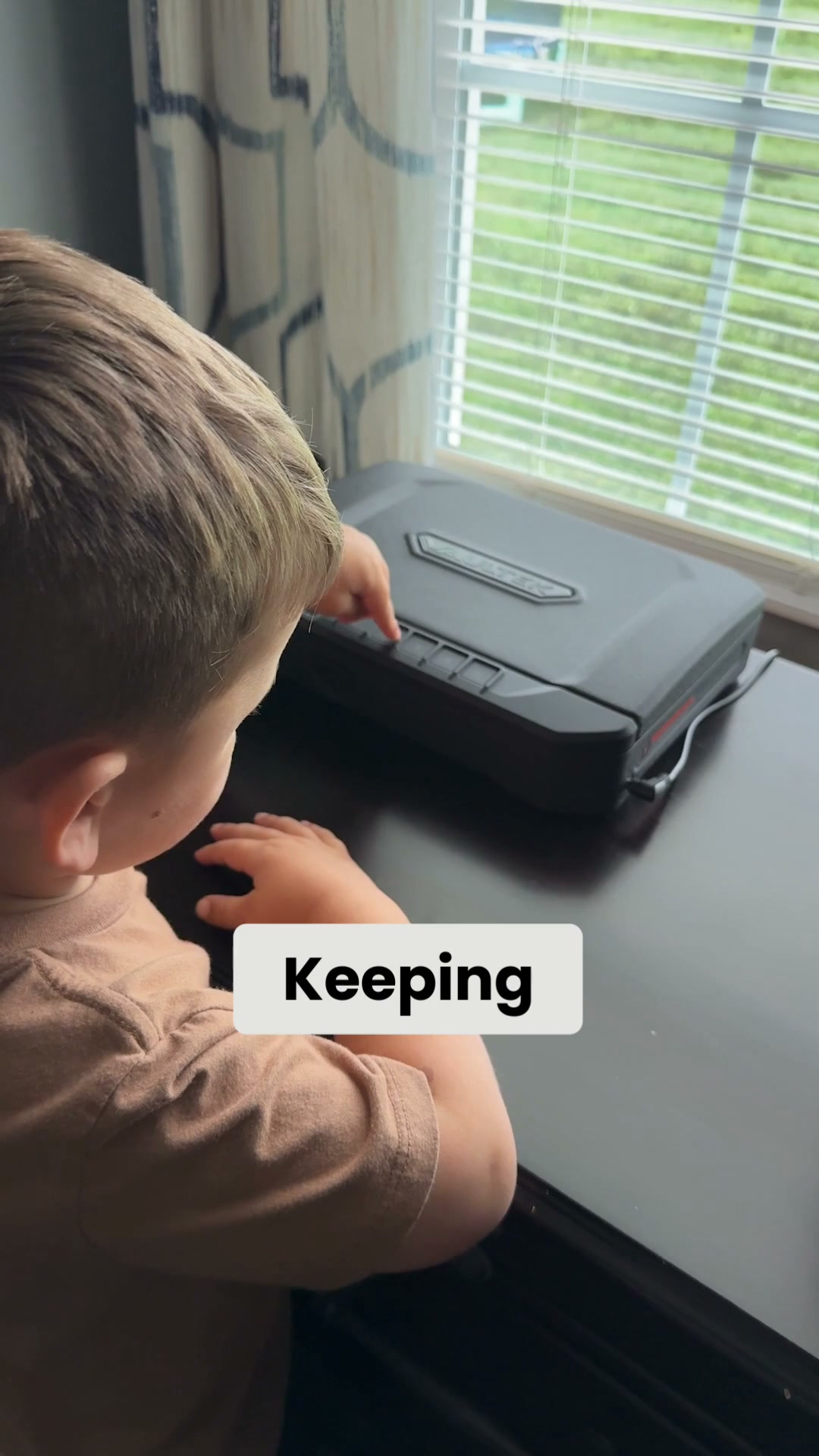 Vaultek Facebook ad: Safe Parents Choose Vaultek Safes