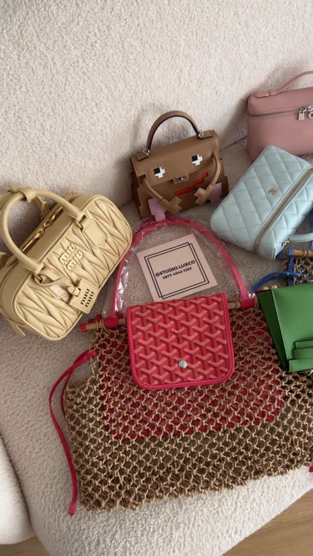Studio Luxco Facebook ad: Summer is officially here