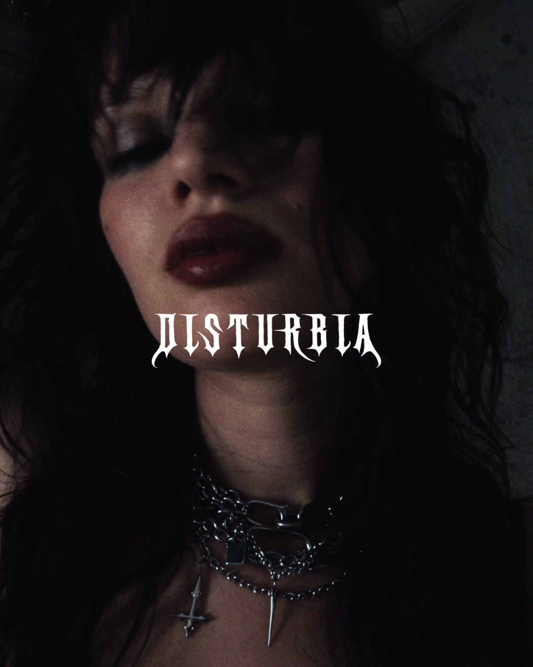 Disturbia Facebook ad: Maple Broderie Hem Maxi Skirt