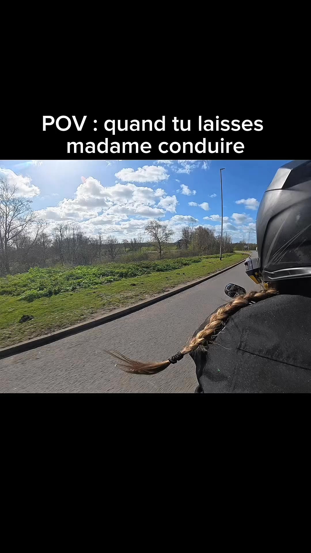 Moovora Facebook ad: Profitez. Moovora s’occupe du reste.