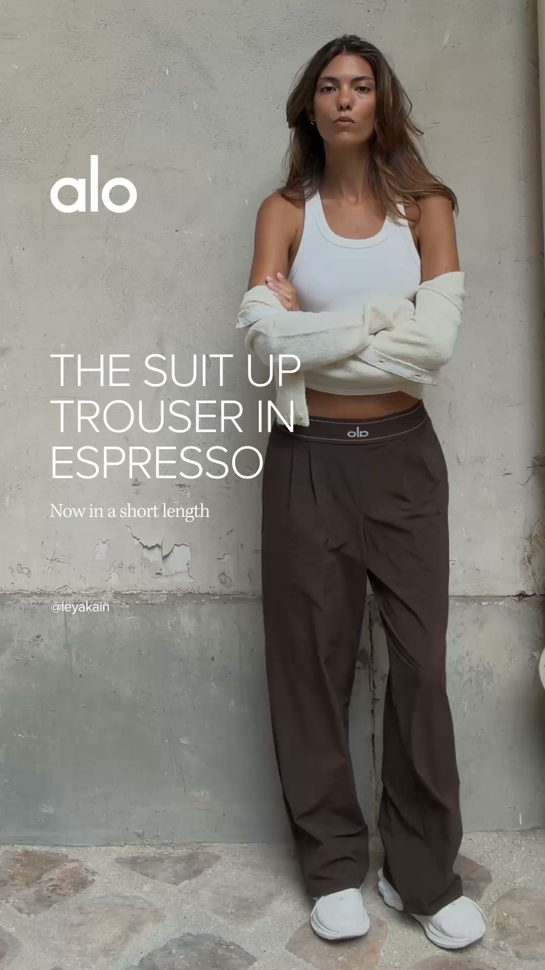 Alo Yoga Facebook ad: Suit Up Trouser