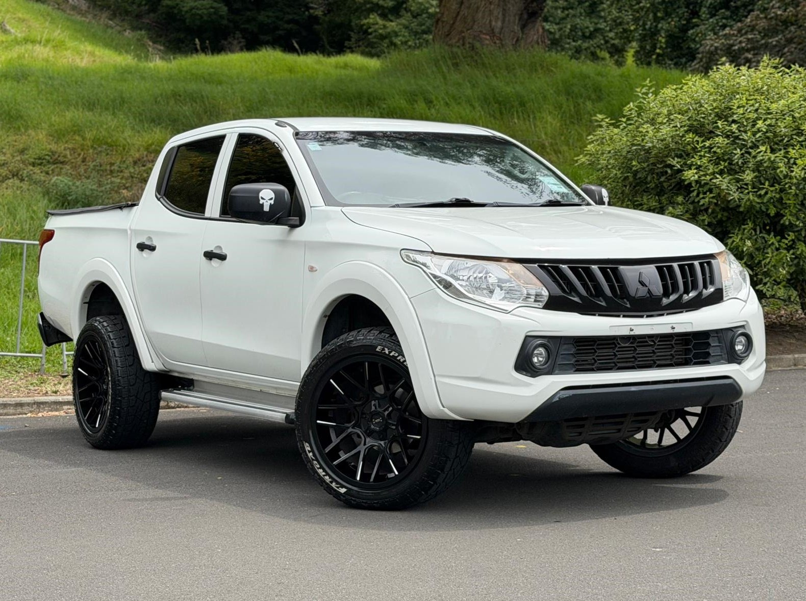 Gurjant Singh Facebook ad: 2016 Mitsubishi Triton-GLXR 2.4D/5AT **Cruise Control I…