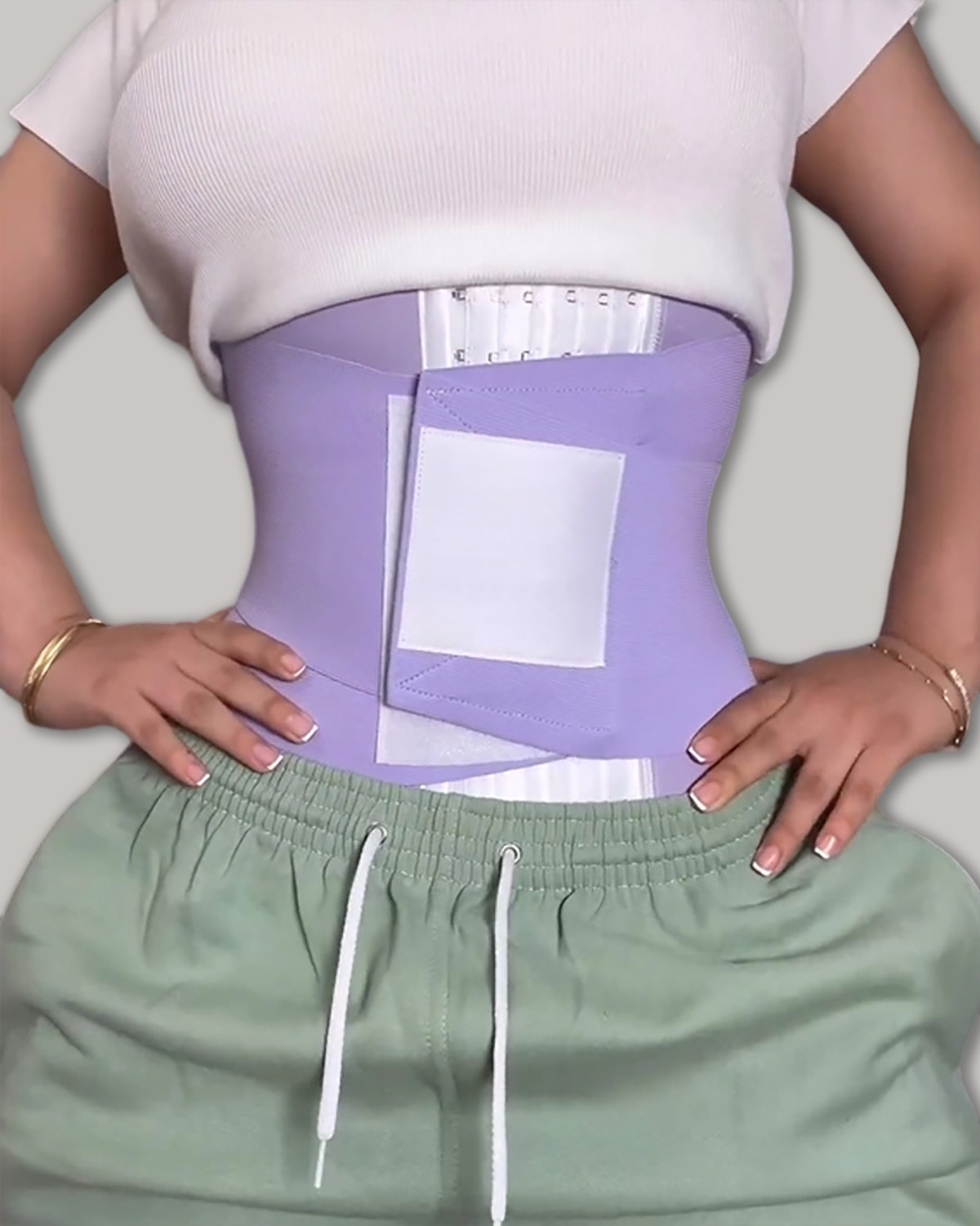 Curvyfajaes Facebook ad