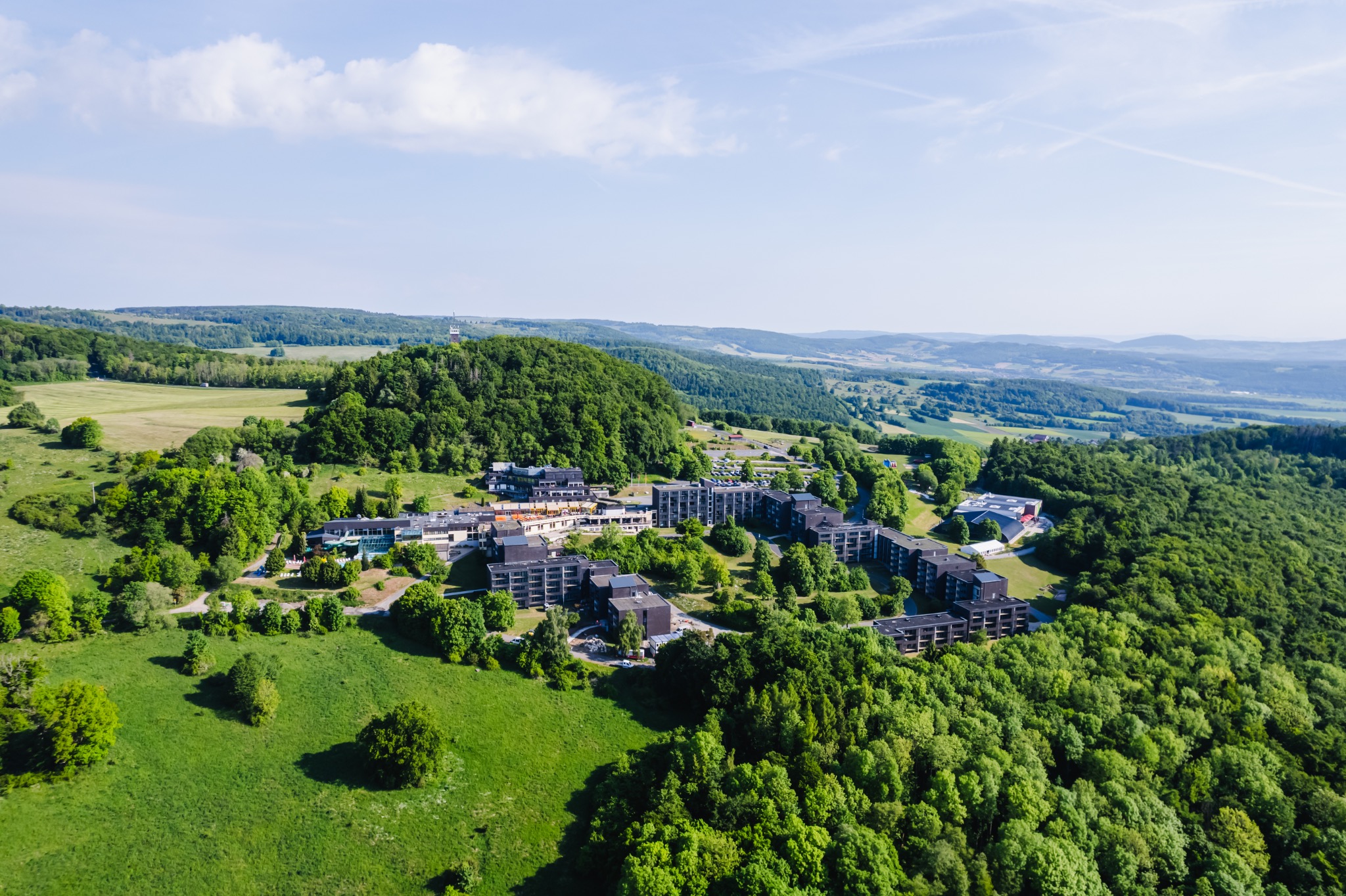 Rhön Park Aktiv Resort Facebook ad: Familienfreundliche Studios und Apartments.