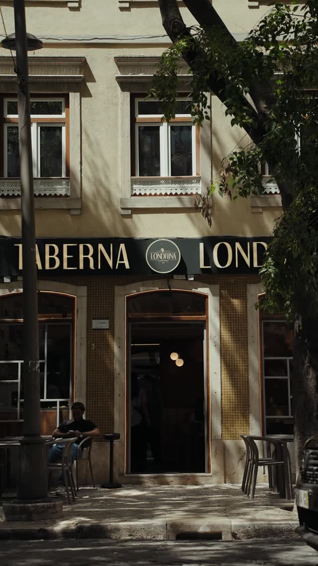 Taberna Londrina Facebook ad: Campo de Ourique!