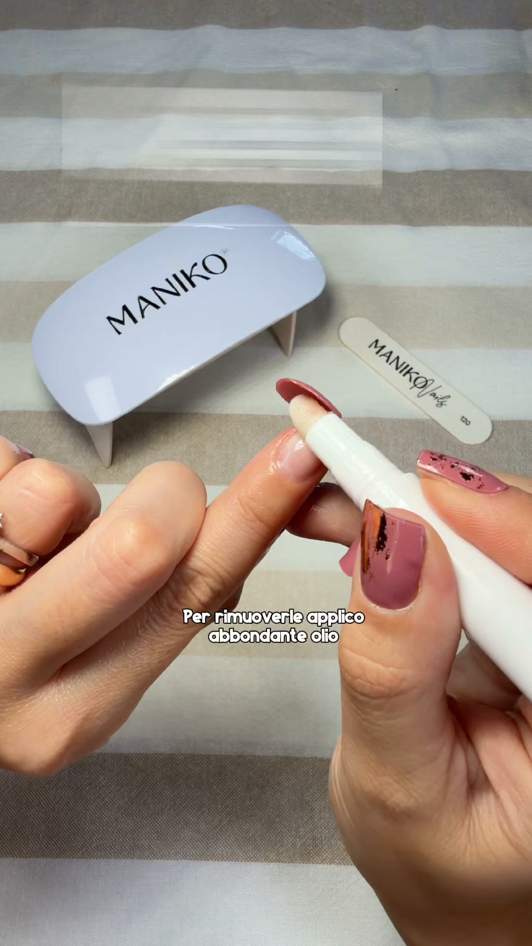 Maniko Nails Facebook ad: Vuoi unghie perfette? Prova Maniko
