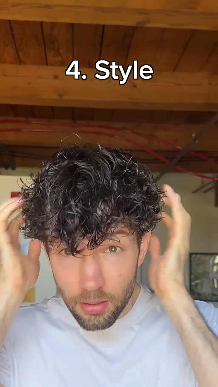 Slick Gorilla Facebook ad: Get The Pulisic Look