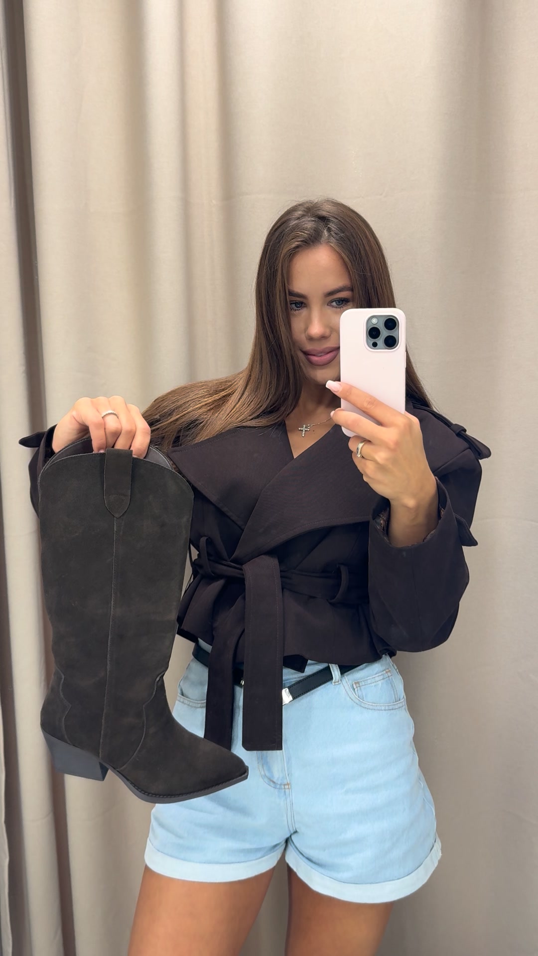 Cosmos Shop Facebook ad: Natūralios odos ilgaauliai Sweista