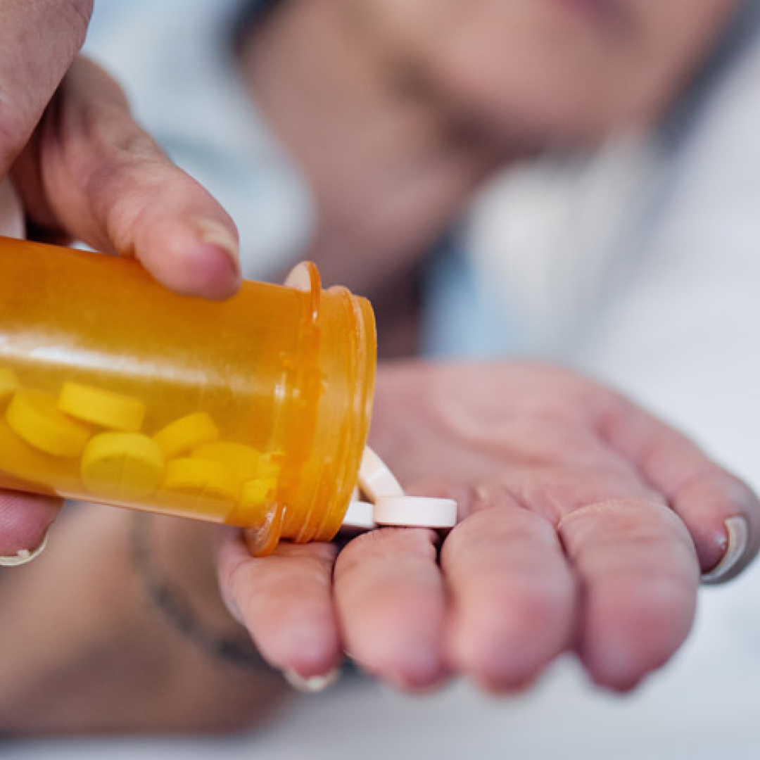Right at Home Facebook ad: Recognize Substance Use in Aging