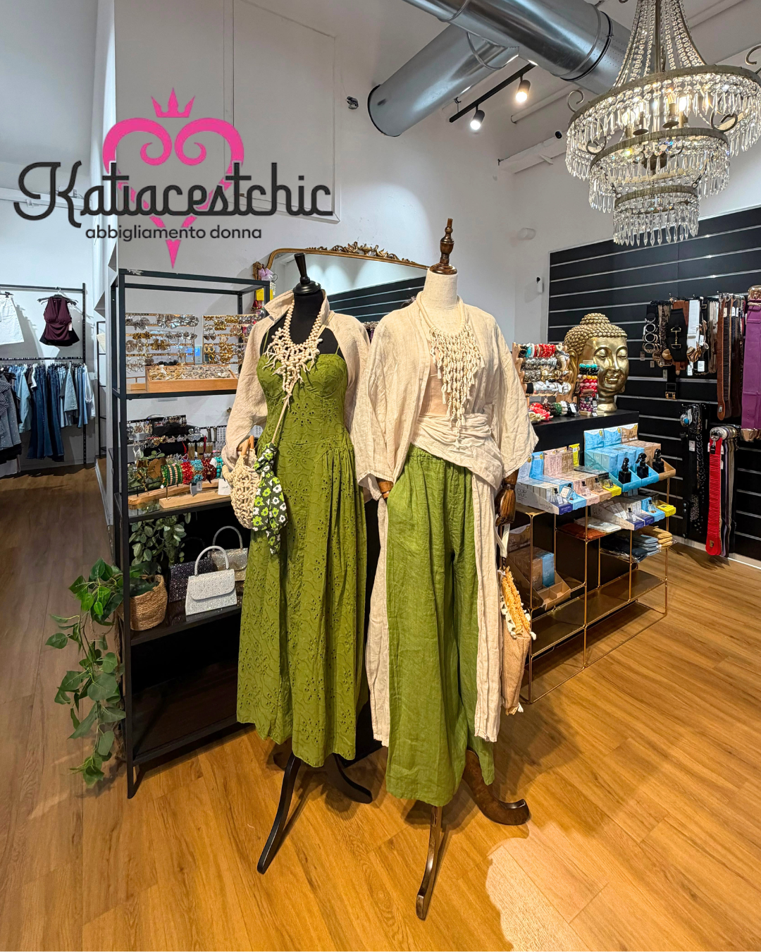 Katiacestchic abbigliamento DONNA Facebook ad: Se stai cercando un negozio di abbigliamento per…