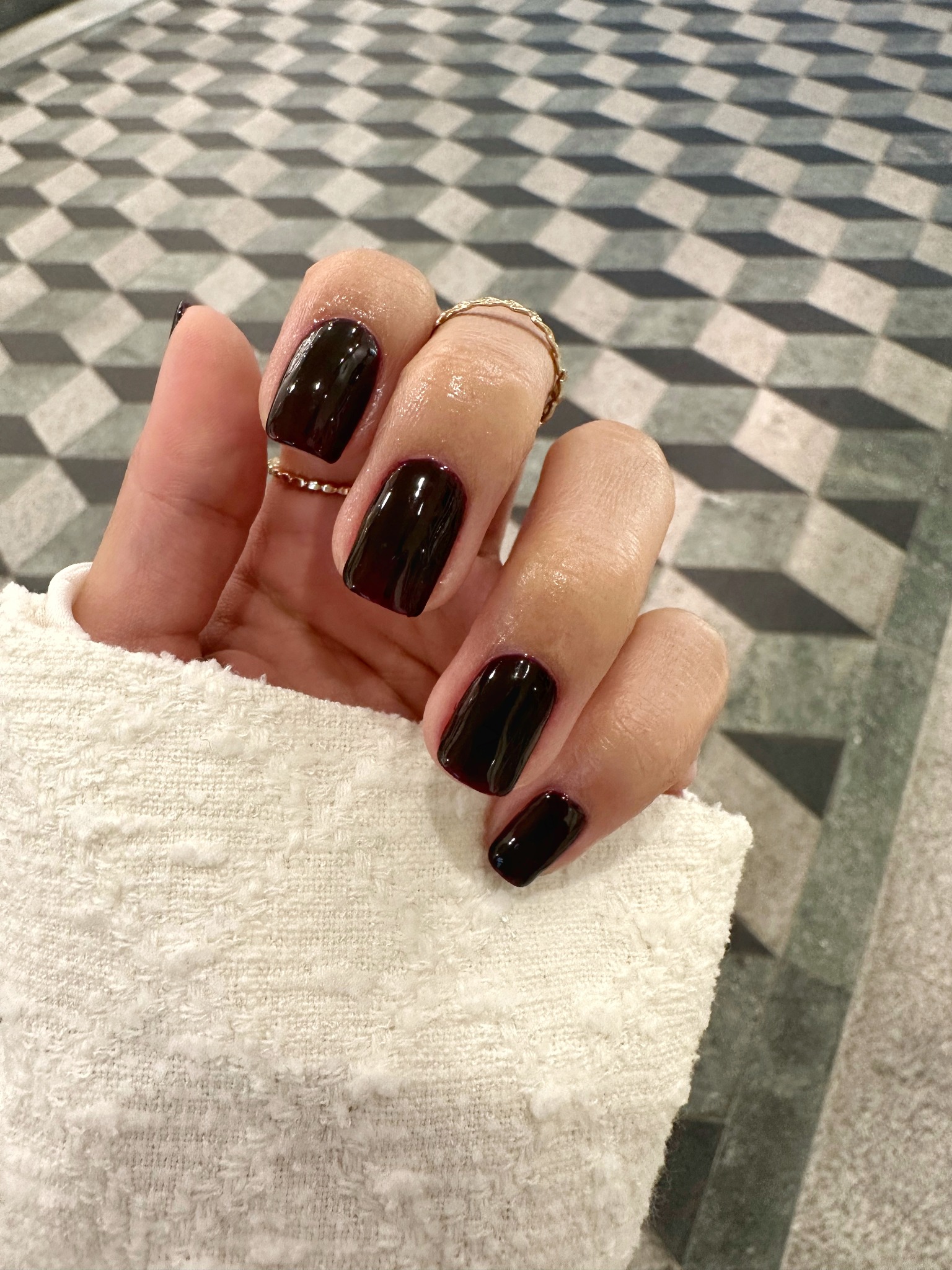 Feminity Nails & Lashes - Lausanne Facebook ad
