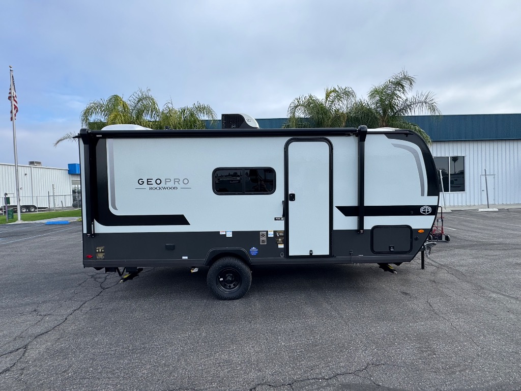 Royal Coach Rv Facebook ad from Feb 2, 2026