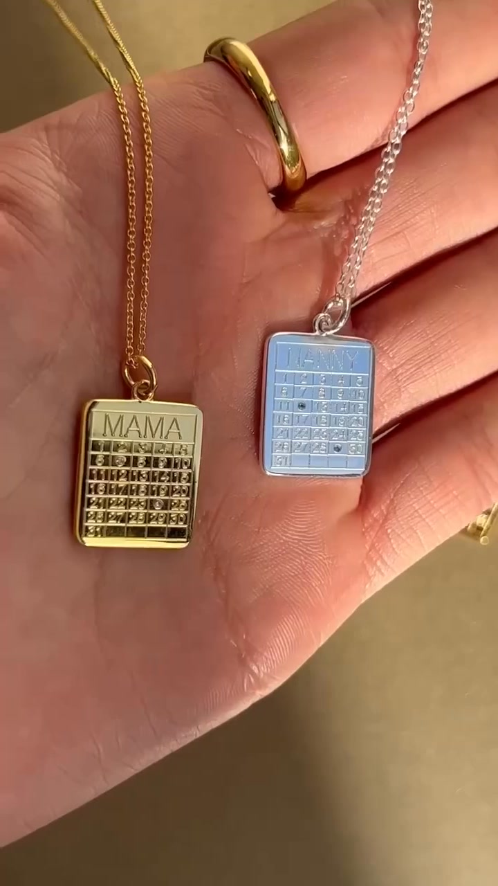 notonthehighstreet Facebook ad: Personalised Calendar Necklace