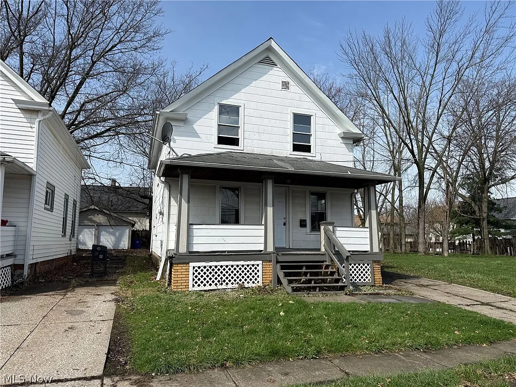 Grey Goodman Facebook ad: 3 Beds 1 Bath House