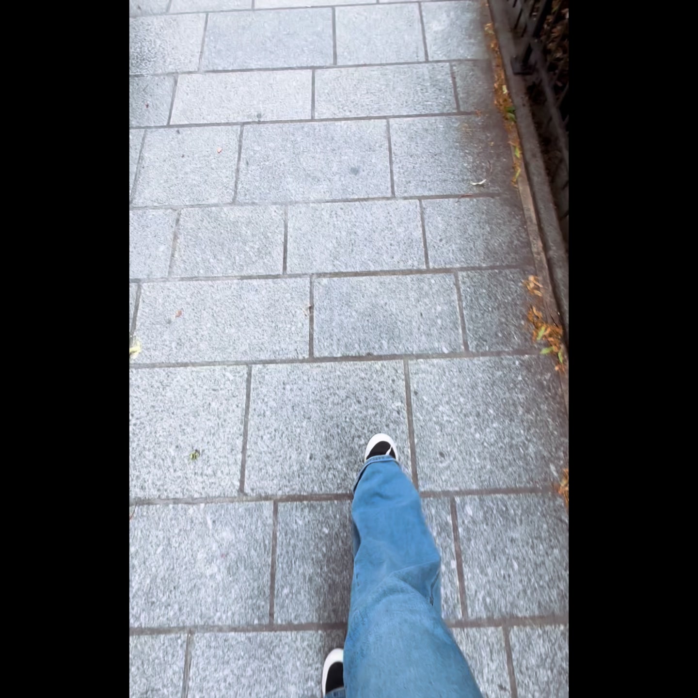 Aparanjän Paris Facebook ad: -20% avec le code CP20