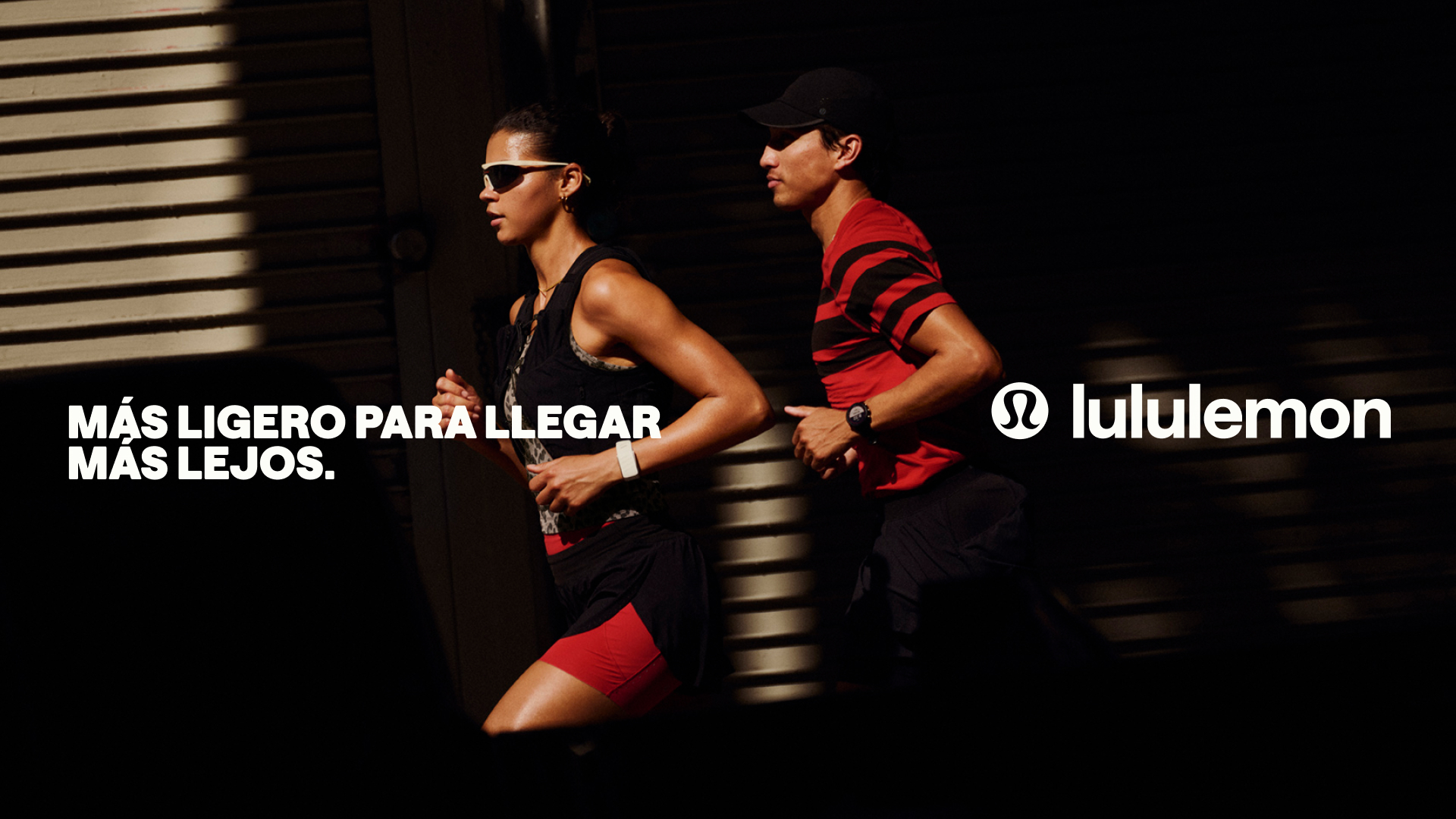 lululemon Facebook ad: Soporte ligero, kilómetro a kilómetro.