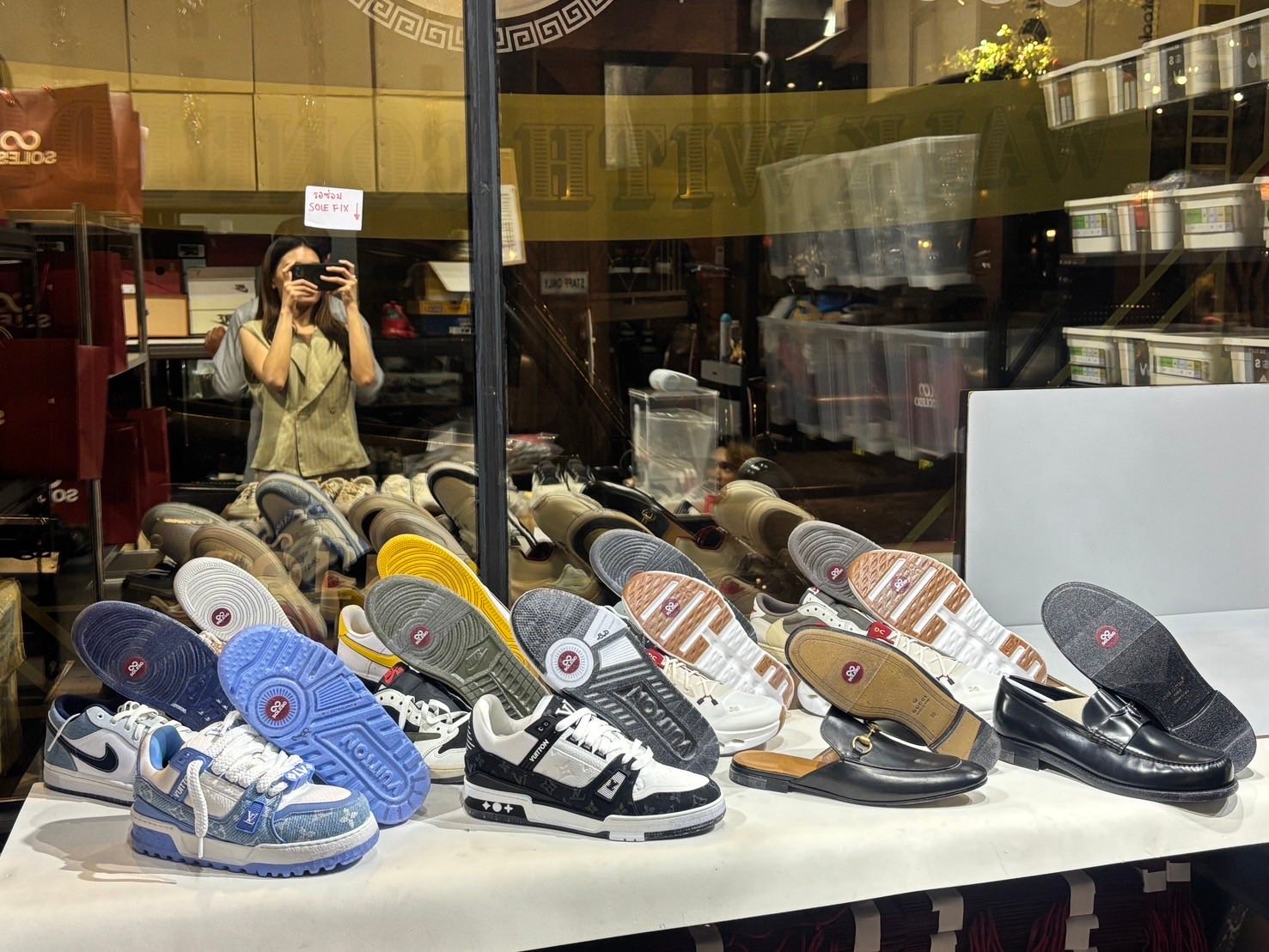 SOLESO Facebook ad: ขอบคุณลูกค้าทุกท่านที่ใช้บริการดูแลรองเท้ากับเรา