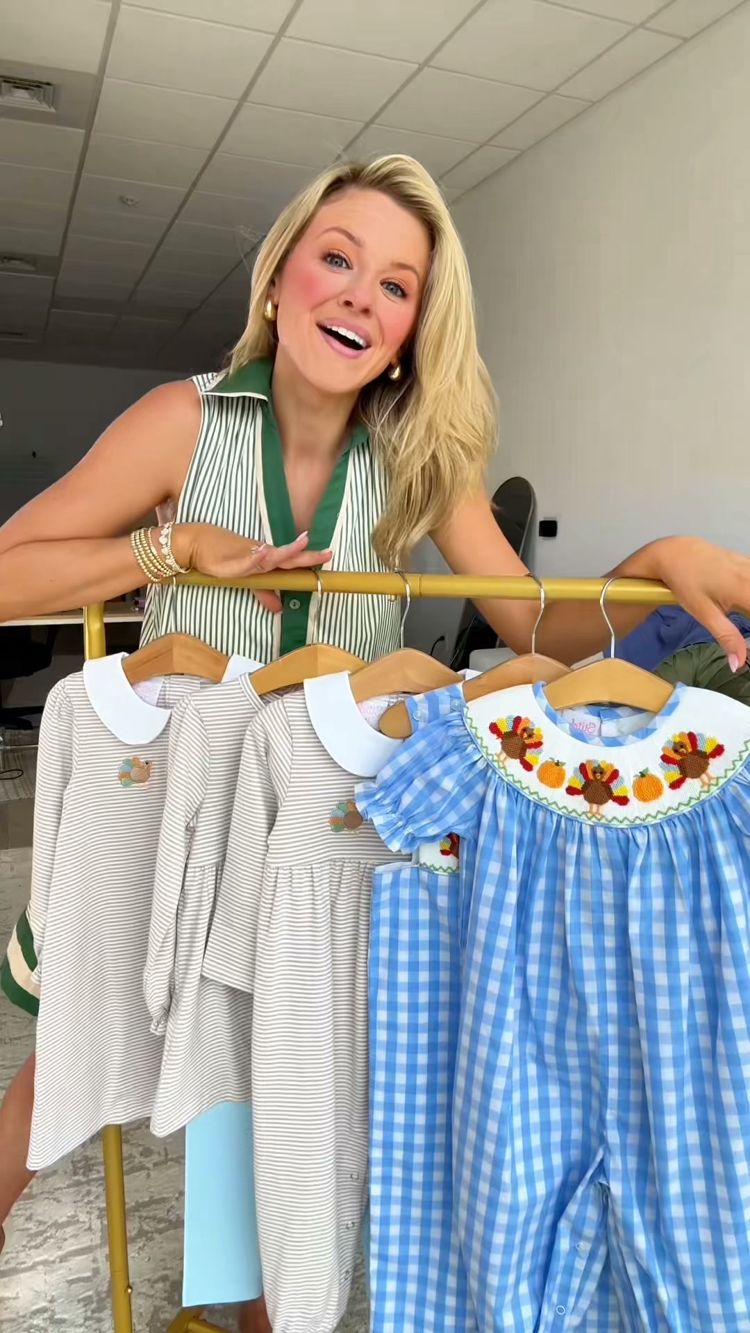 Stitchy Fish Facebook ad: Adorable Thanksgiving Styles
