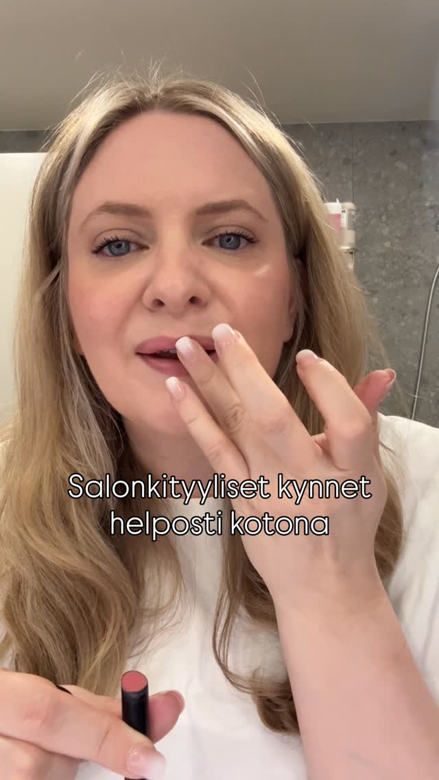 Valkoinen Harmaja Facebook ad: Kaupallinen yhteistyö: @switchnailsbrand Olen pitkään…