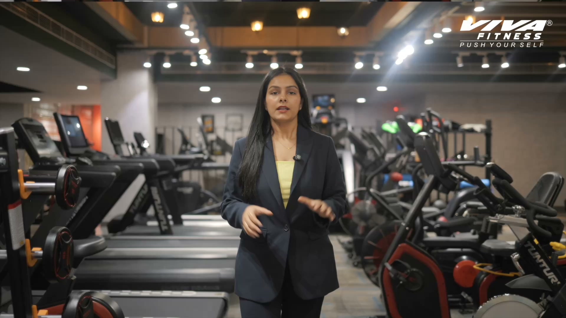 Viva Fitness India Facebook ad: Chat with us