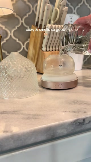 Mavwicks Fragrance LLC Facebook ad: Find Your Home’s Signature Scent
