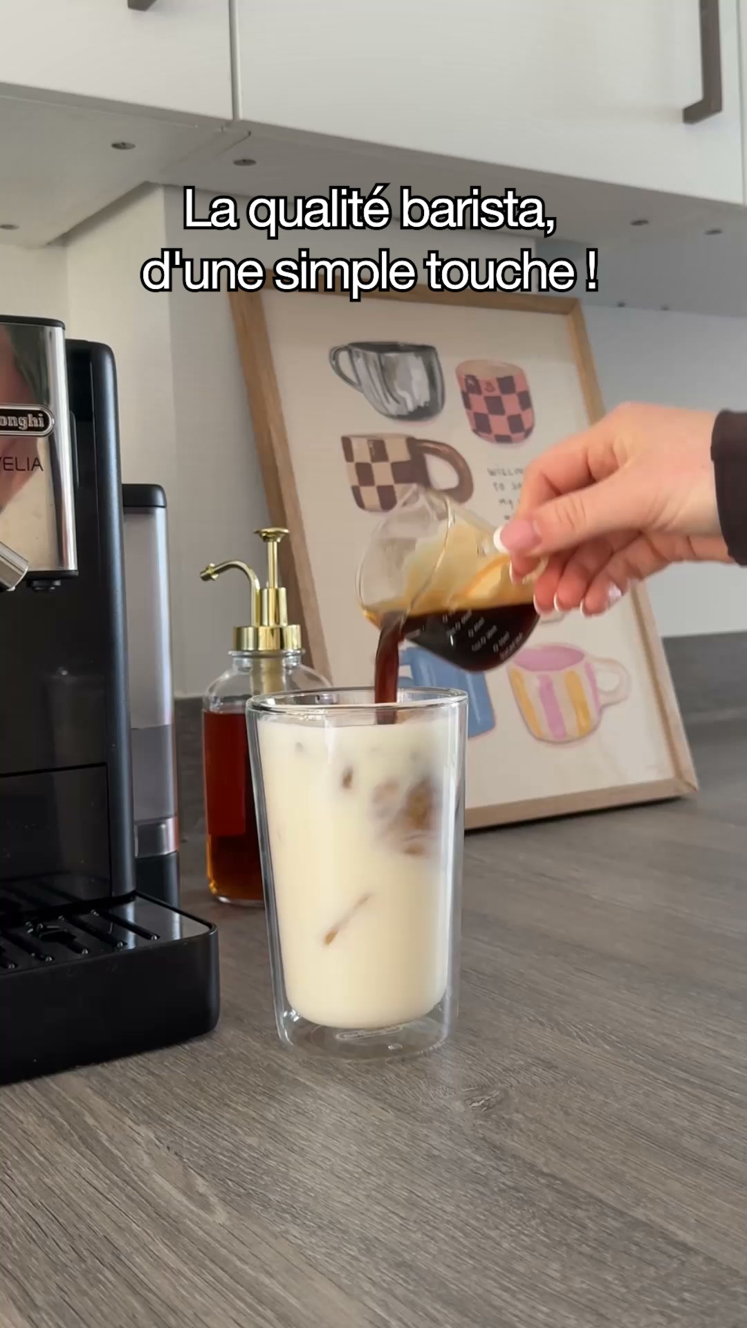 De'Longhi France Facebook ad: La barista, c'est moi!