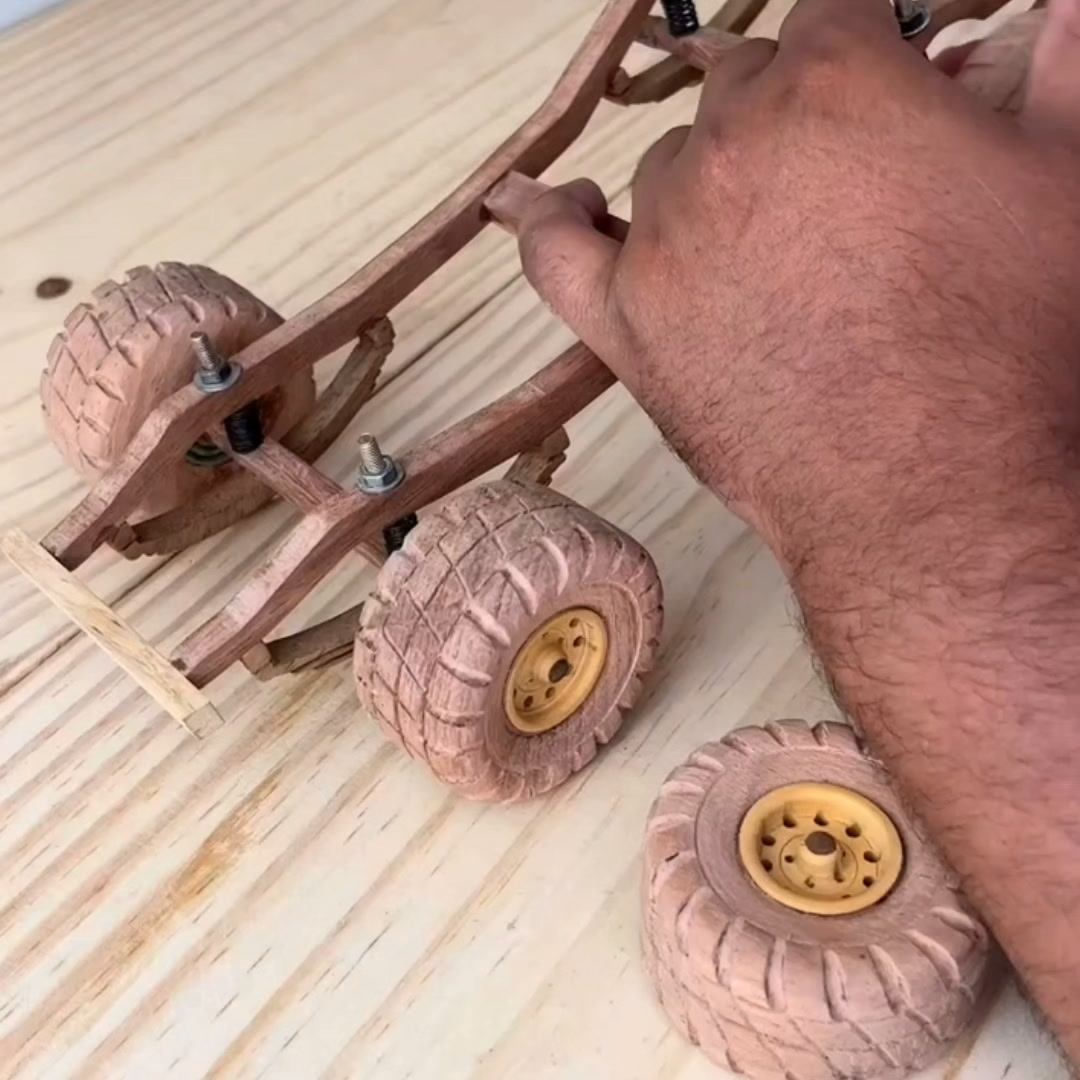Master Crafts DIY Facebook ad: Build a Toy They'll Never Forget
