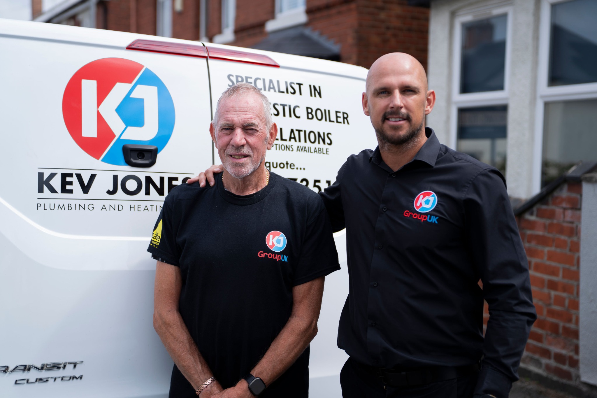 KJ Groupuk Facebook ad: Get An Aircon Quote From 2 Generations Of Experts