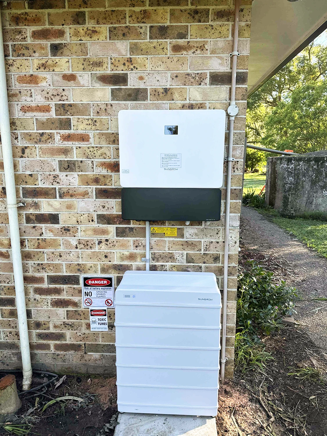 Elite Power Group Facebook ad: Federal Battery Rebate Now Available