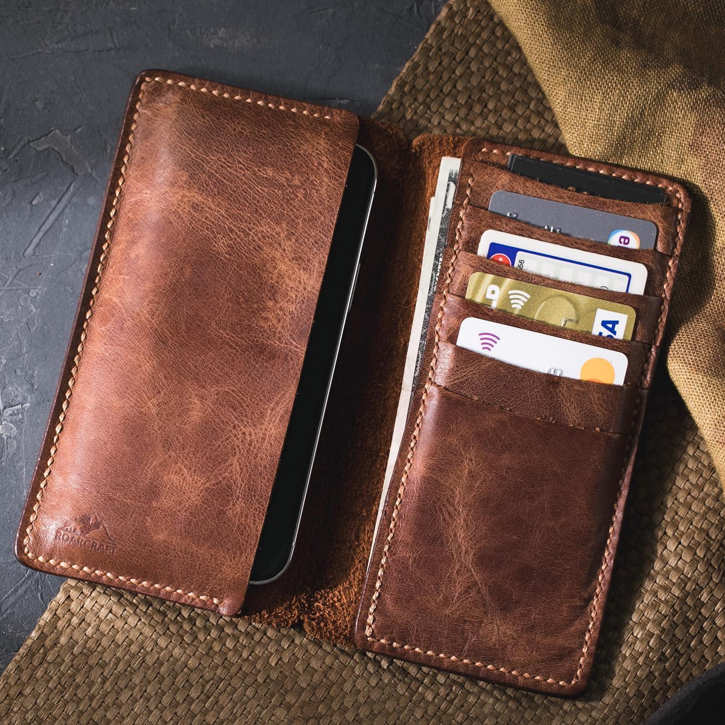 Roarcraft Australia Facebook ad: Up to 30% OFF Handmade Leather