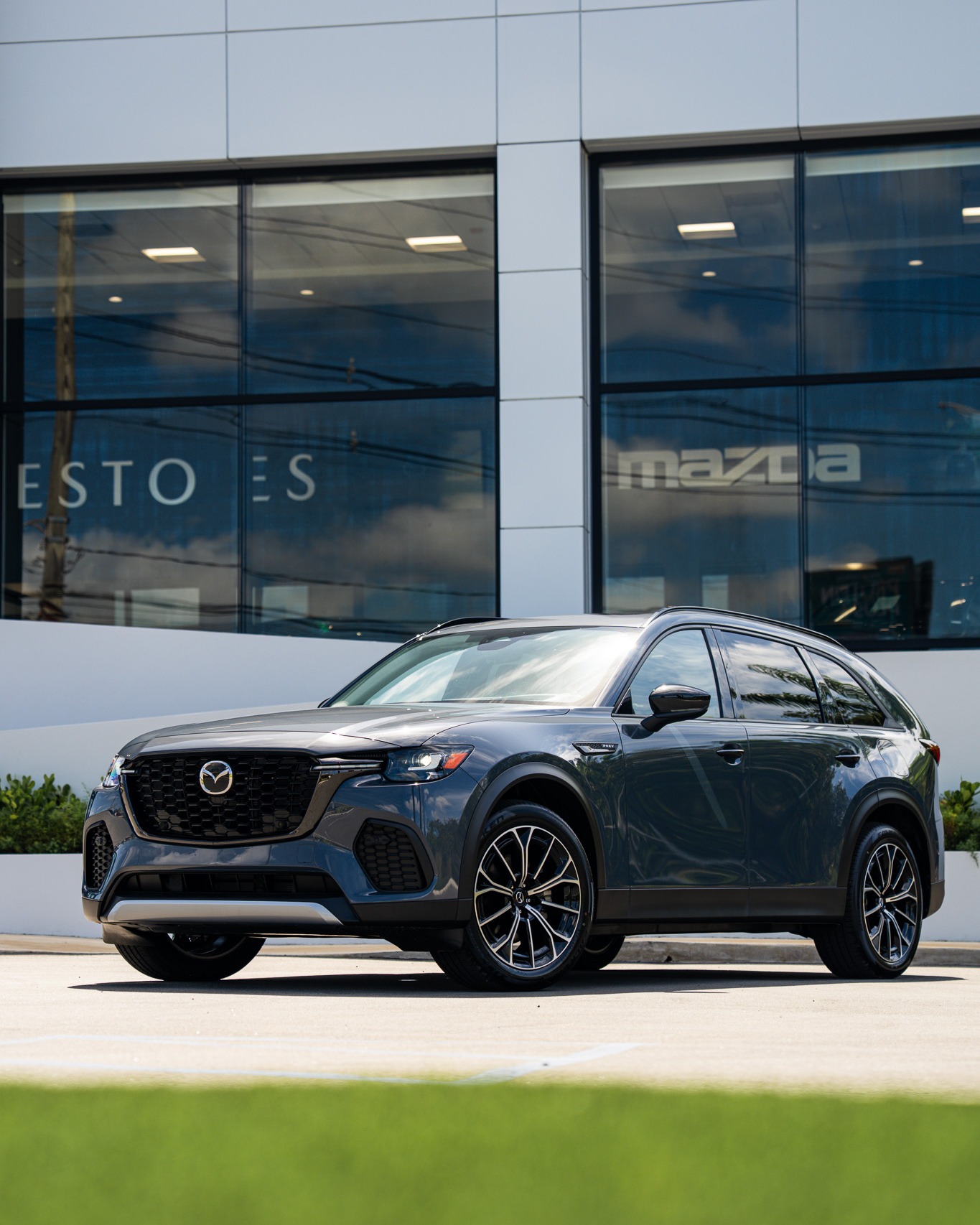 Mazda Puerto Rico Facebook ad: Mazda CX-70 Plug-In Hybrid: potencia, diseño y eficiencia…