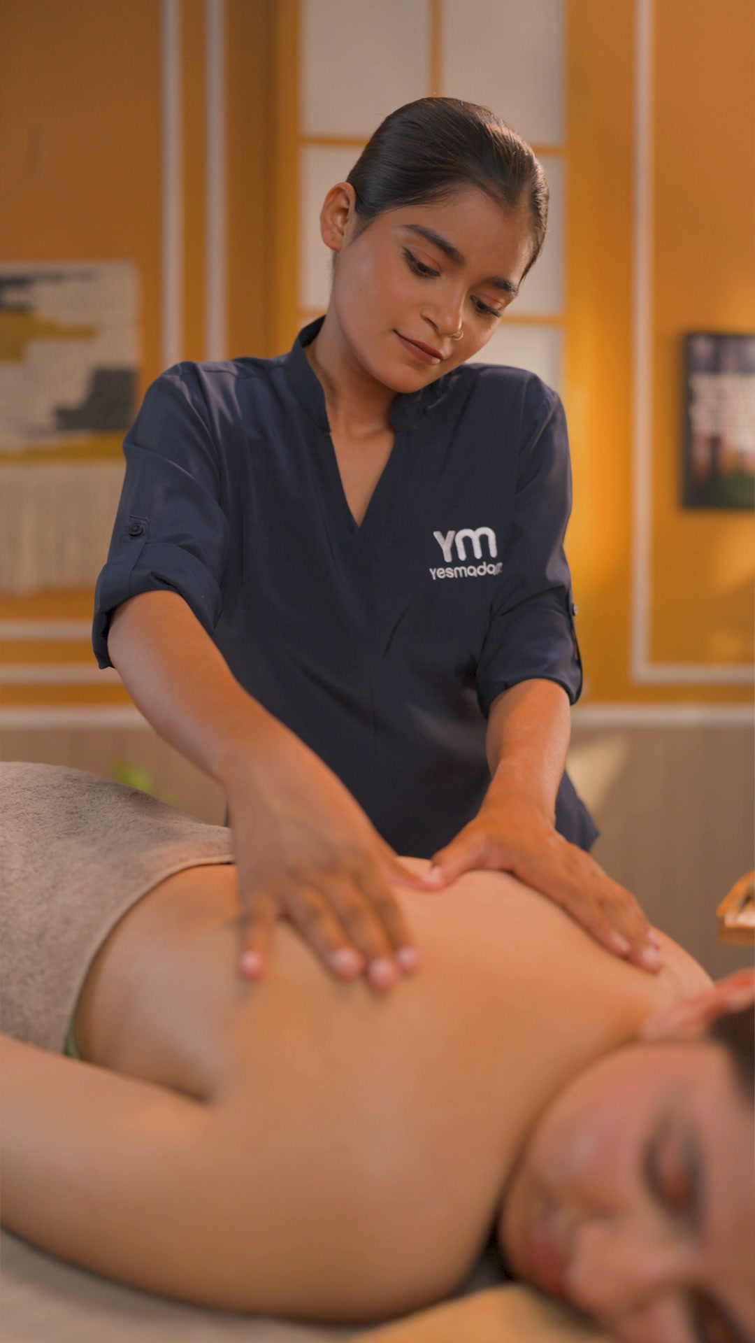 YesMadam Facebook ad: Treat Yourself to Luxurious Spa starting at ₹655 at Home