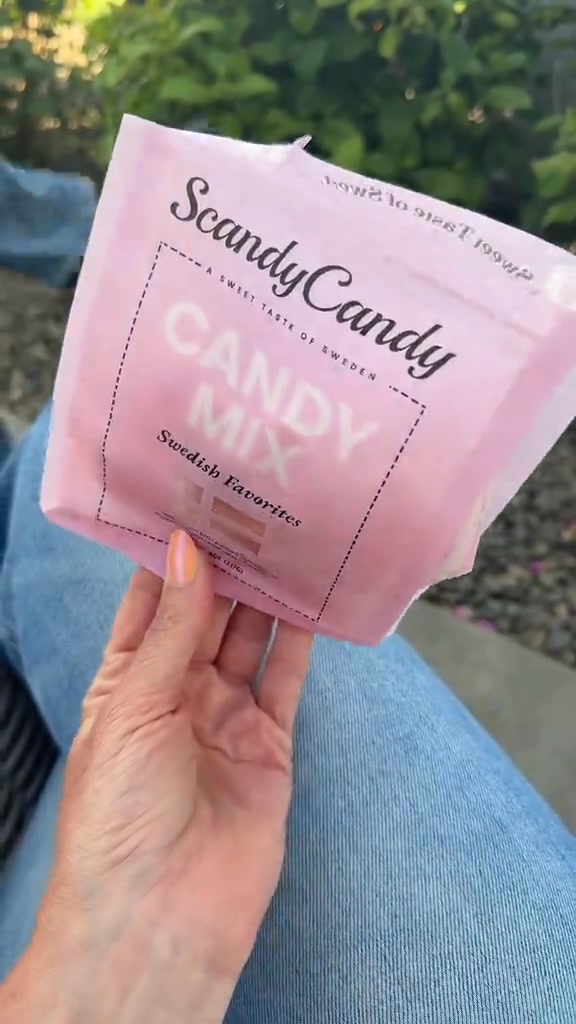 ScandyCandy Facebook ad: Once You Try, There's No Going Back