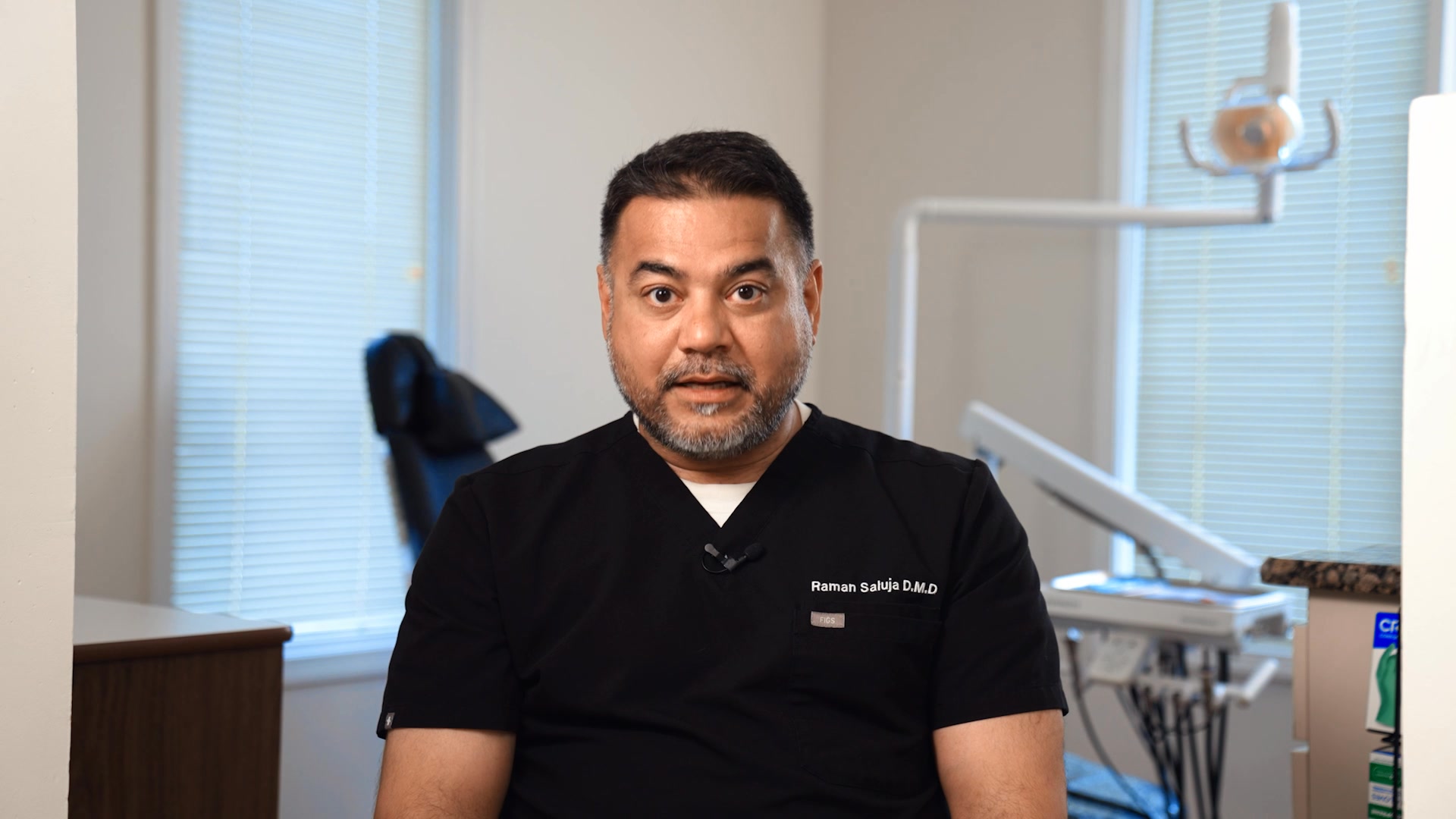 Lakeside Family & Implant Dentistry Facebook ad from Sep 26, 2025