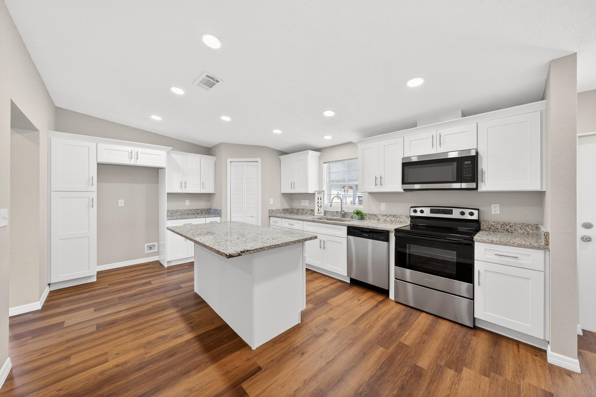 Elliot N Linda Vazquez Facebook ad: 3 Beds 2 Baths House