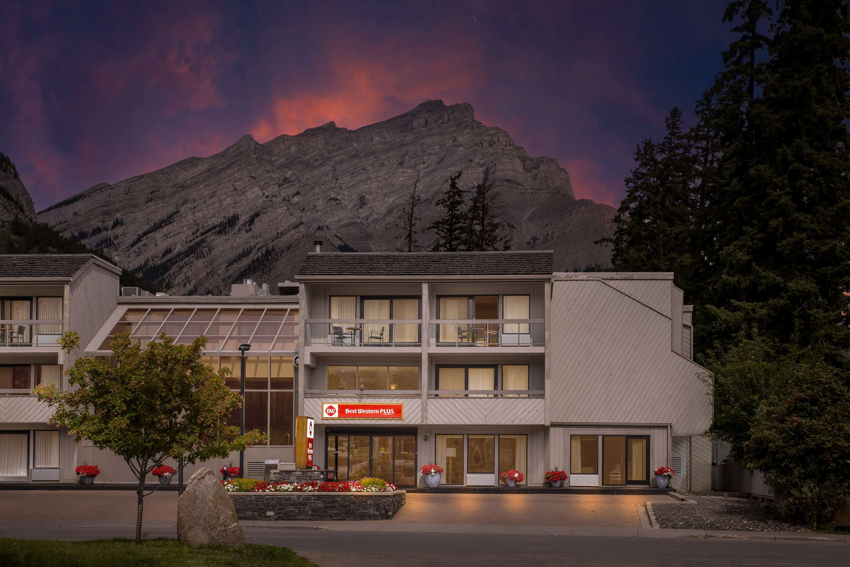 Best Western Hotels & Resorts Facebook ad