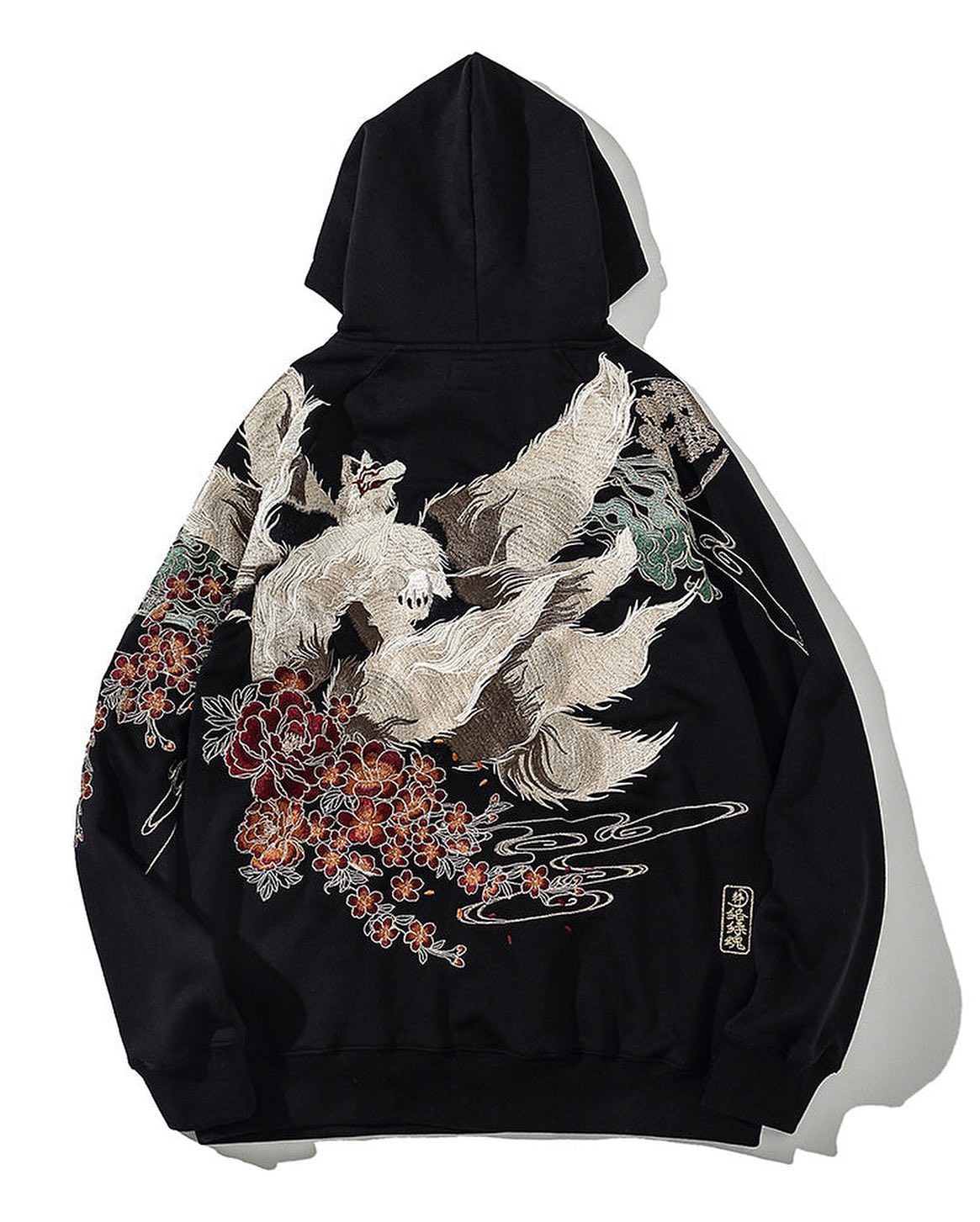 HarajukuStreetwear Facebook ad