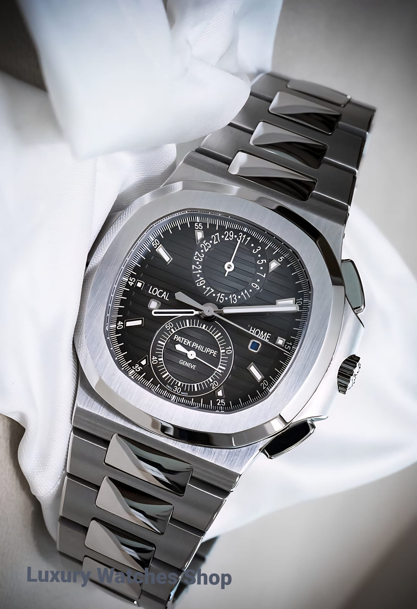 ຮ້ານຂາຍໂມງ Luxury Watches Shop Facebook ad: ງານລະອຽດອ່ອນ ໃຫ້ເຫັນດ້ວຍຕາເປົ່າຮູ້ເຖິງຄວາມສ່ຳຄັນ ແລະ ອຳນາດ.