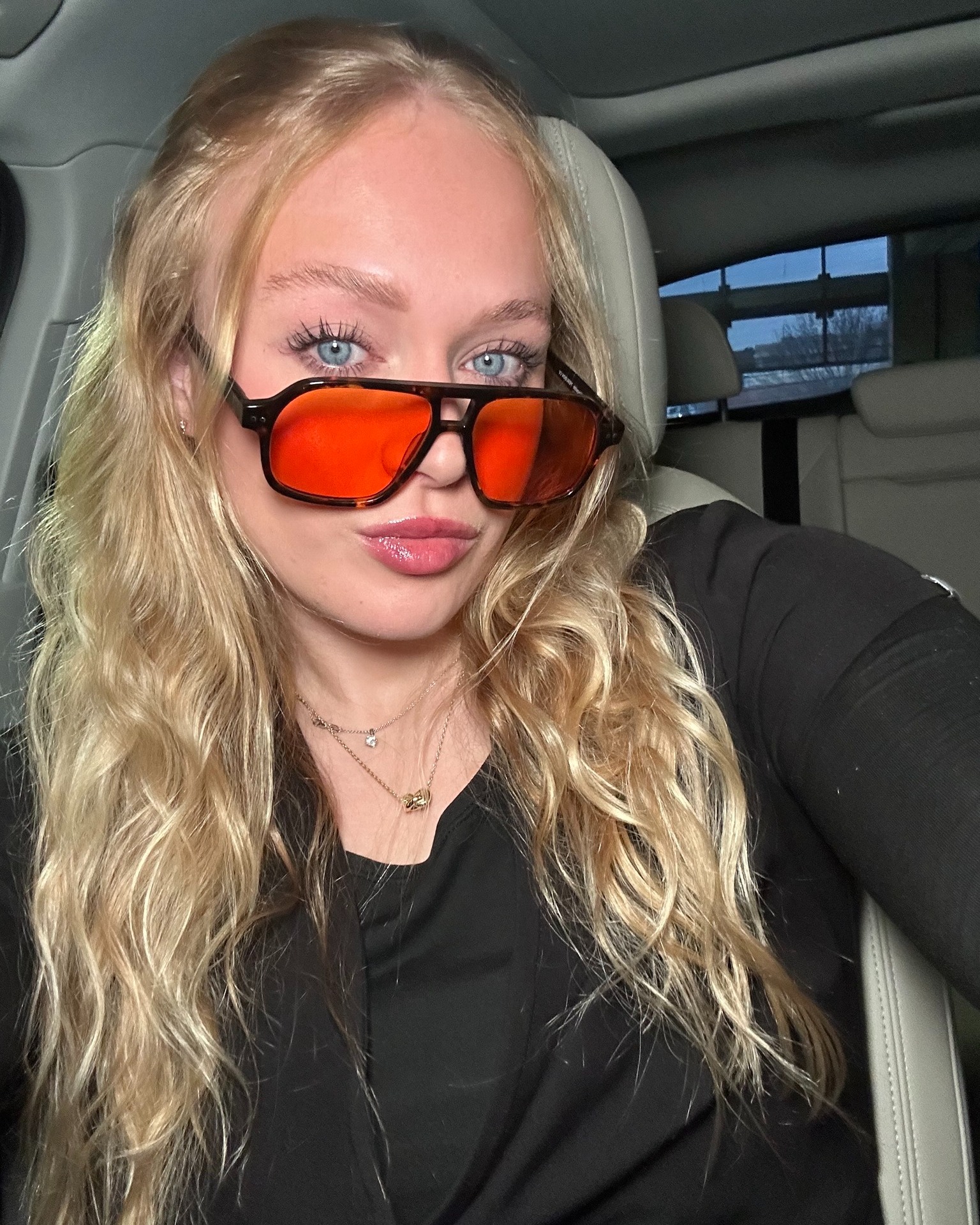 Yesglasses Facebook ad