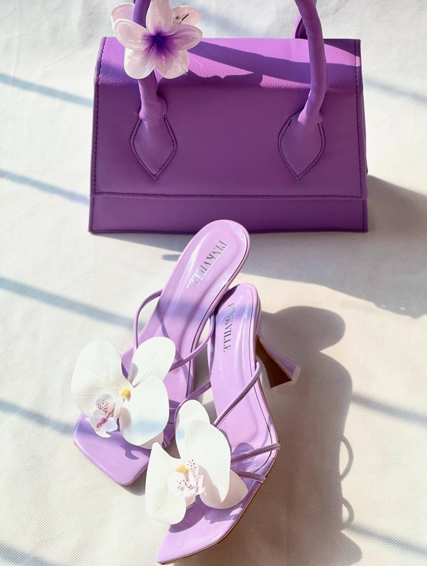 The Pinkville Facebook ad: Hot Seller