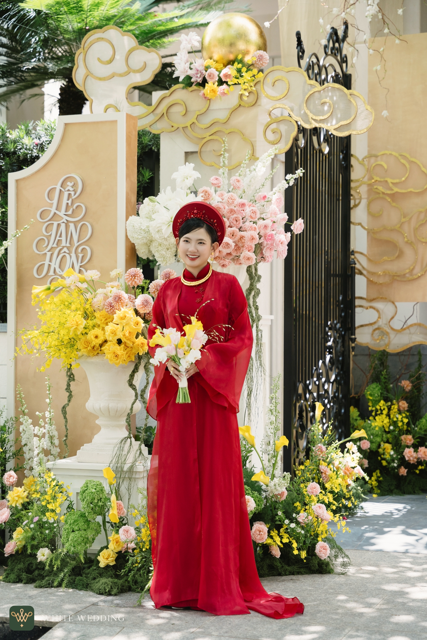 White Wedding - Decorations & Concepts Facebook ad: 𝐊𝐈𝐌 𝐌𝐈𝐍𝐇 - Ánh sáng của một khởi…