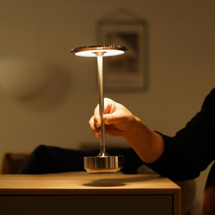 Mantar Facebook ad: The Ambient Lamp by Mantar